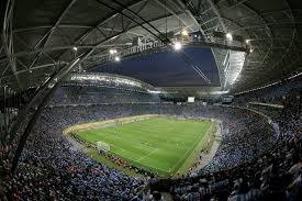 42分也带不动！湖人三连败背后：5000万先生隐身，东契奇累到扶膝盖